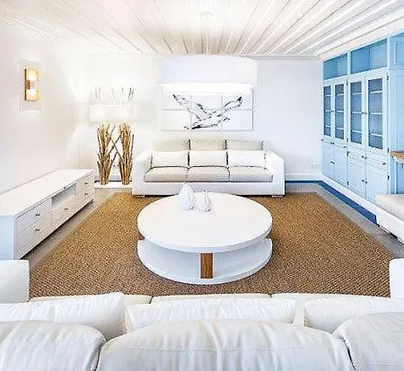 Sleeps 8 Air Con *