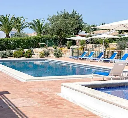 Sleeps 8 Air Con Villa
