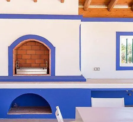 Sleeps 8 Air Con * Malhadais